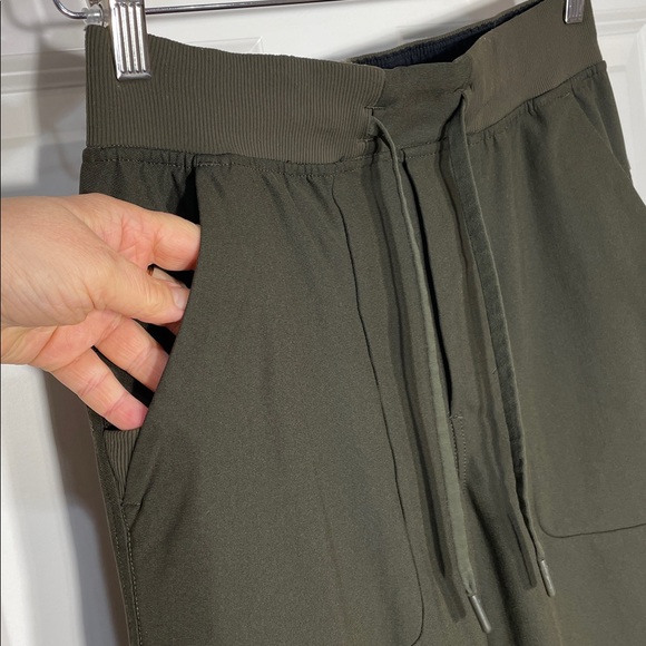 Lululemon Men’s ABC Skinny-Fit Jogger Size Small Army Green Pull On Performance - Picture 6 of 17